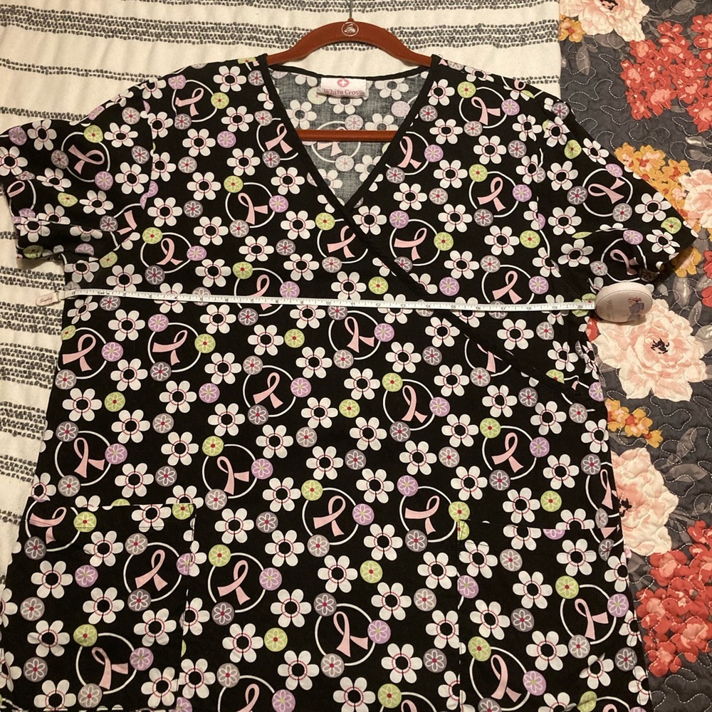💕💕💕Breast cancer awareness scrub top